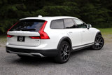 Used 2020 Volvo V90 T6 Cross Country image 3