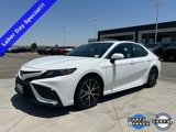 Used 2023 Toyota Camry SE image 2