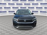 Used 2024 Volkswagen Taos SE image 4