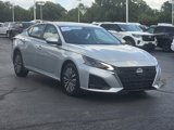 Used 2023 Nissan Altima 2.5 SV image 2