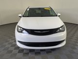 Used 2022 Chrysler Voyager LX image 2