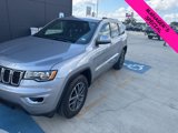 Used 2018 Jeep Grand Cherokee Laredo image 4