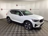 New 2025 Volvo XC40 B5 Plus image 3