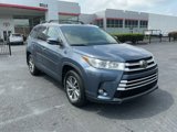 Used 2019 Toyota Highlander XLE image 3