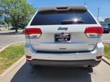 Used 2017 Jeep Grand Cherokee Limited image 6