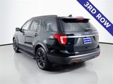Used 2017 Ford Explorer XLT w/ Equipment Group 202A image 5