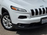 Used 2018 Jeep Cherokee Latitude image 3