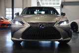Used 2020 Lexus ES 300h w/ Luxury Package image 2
