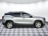 Used 2023 GMC Terrain SLE w/ Driver Convenience Package image 2
