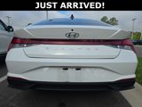 Used 2023 Hyundai Elantra SEL w/ Convenience Package image 4