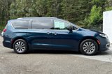 Used 2021 Chrysler Pacifica Touring-L image 3