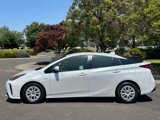 Used 2021 Toyota Prius LE image 2