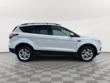 Used 2017 Ford Escape SE image 5