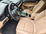 Used 2024 Porsche Macan image 4