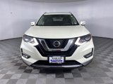 Used 2017 Nissan Rogue SL image 2