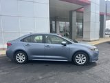 Used 2022 Toyota Corolla LE image 2