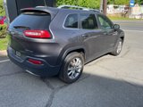 Used 2017 Jeep Cherokee Limited image 2