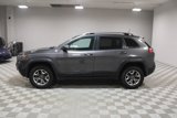 Used 2019 Jeep Cherokee Trailhawk image 5