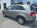 Used 2011 Kia Sorento LX w/ Convenience Pkg image 4