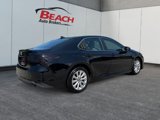 Used 2020 Toyota Camry LE image 5