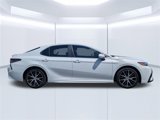 Used 2022 Toyota Camry SE image 3
