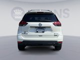 Used 2018 Nissan Rogue SV image 5