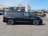 New 2025 Chrysler Pacifica Select image 5
