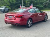 Used 2022 Nissan Altima 2.5 SV w/ SV Premium Package image 2