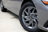 Used 2024 Hyundai Elantra SEL image 2
