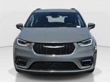 Used 2022 Chrysler Pacifica Touring-L image 2