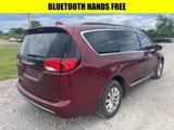 Used 2017 Chrysler Pacifica Touring-L image 3