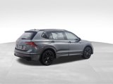 Used 2022 Volkswagen Tiguan SE R-Line image 5