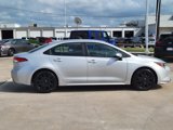Used 2022 Toyota Corolla LE image 3