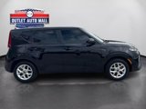Used 2021 Kia Soul LX image 2