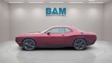Used 2022 Dodge Challenger SXT image 4