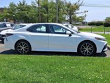 Used 2023 Toyota Camry SE image 4