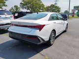 Used 2024 Hyundai Elantra SEL image 3