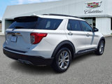Used 2020 Ford Explorer XLT w/ Equipment Group 202A image 6