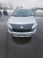 Used 2023 Mitsubishi Outlander SE image 2