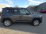 Used 2017 Jeep Renegade Latitude w/ Cold Weather Group image 6