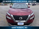 Used 2021 Nissan Rogue SV image 2