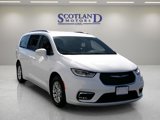 Used 2022 Chrysler Pacifica Touring-L image 3