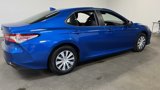Used 2020 Toyota Camry LE image 3