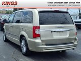 Used 2015 Chrysler Town & Country Touring-L w/ Driver Convenience Group image 4