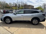 Used 2020 Subaru Outback Premium image 5