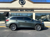 Used 2019 Toyota Highlander XLE image 2