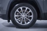 Used 2020 Jeep Cherokee Latitude Plus image 2
