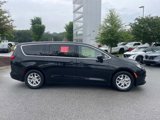 Used 2022 Chrysler Voyager LX image 2