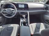 Used 2023 Hyundai Elantra SEL w/ Convenience Package image 6