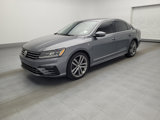 Used 2017 Volkswagen Passat 1.8T R-Line w/ R-Line Lighting Package image 2